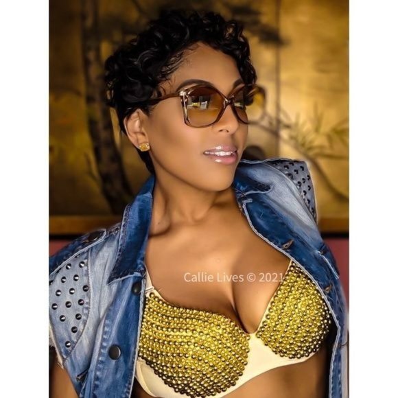 Callie Golden Pearl: Gold Beaded Nude Festival Bra Medium - Picture 4 of 15